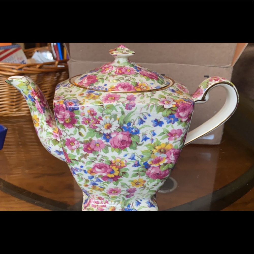 Royal Winton Teapot with lid